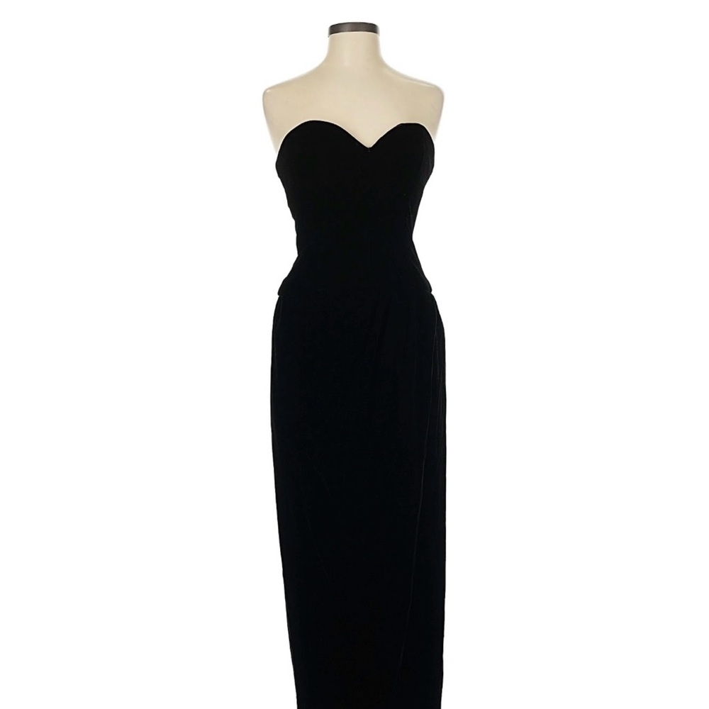 Morgan Taylor Elegant Black Strapless Dress